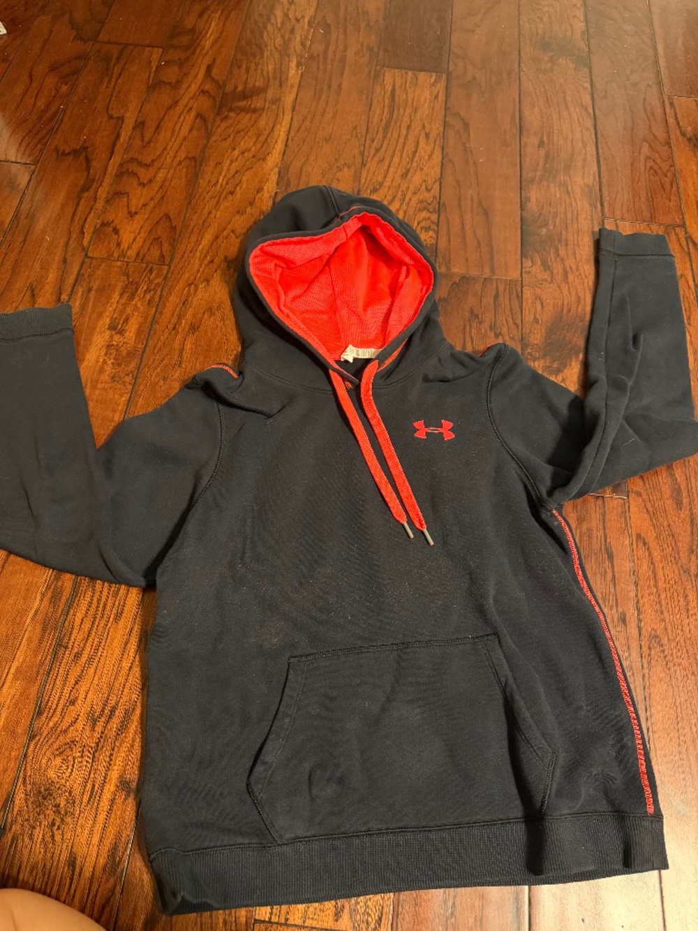 Black/pink under armour hoodie